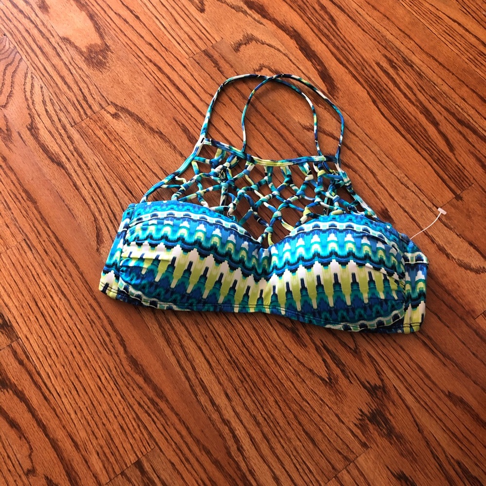 NWOT La Blanca halter bikini top size M
